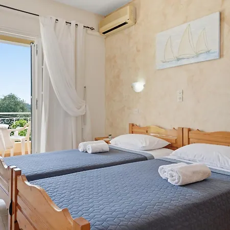 Athineos Kommeno (Corfu)