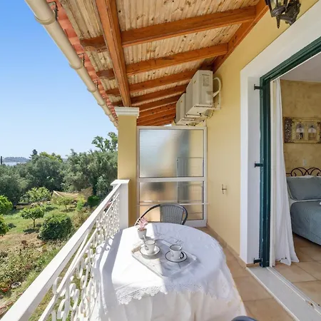 Athineos Kommeno (Corfu)