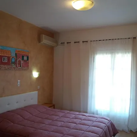 Athineos Kommeno (Corfu)